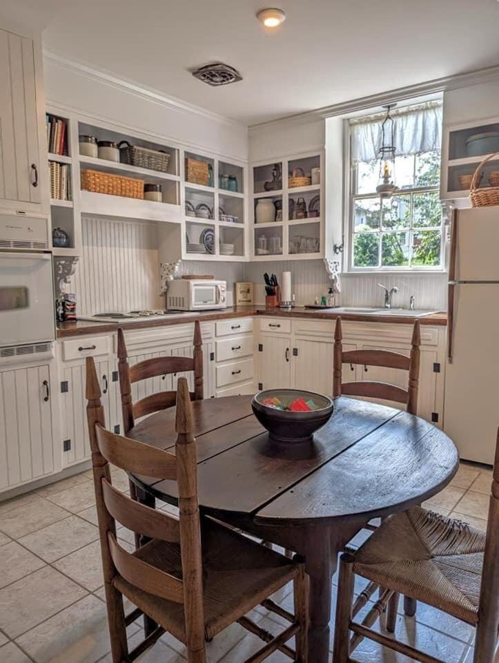 Downtown Historic Home, Easy Walk From State Street 布里斯托尔 外观 照片