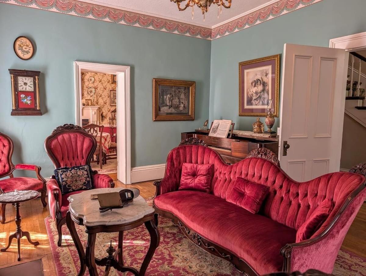 Downtown Historic Home, Easy Walk From State Street 布里斯托尔 外观 照片