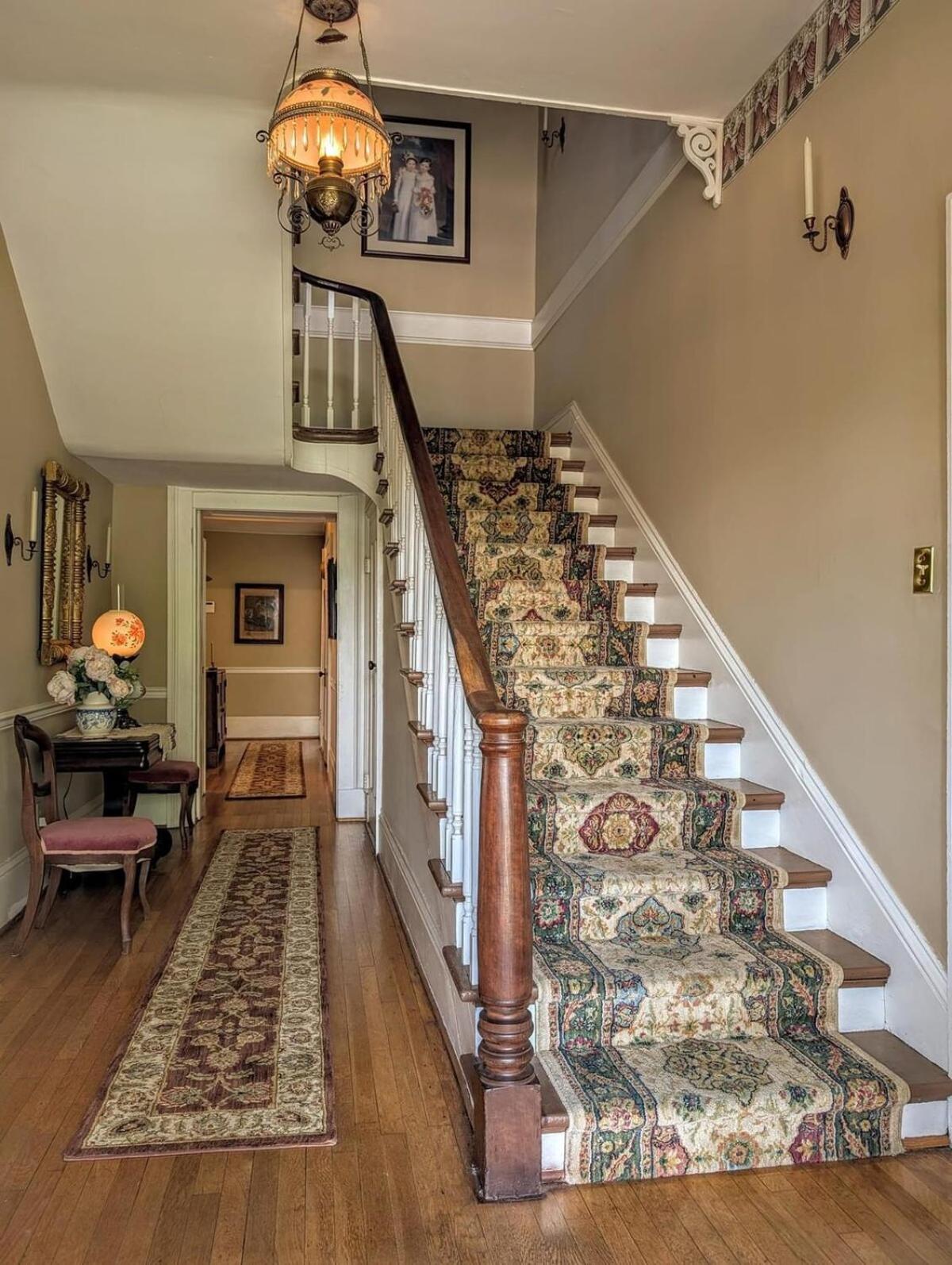 Downtown Historic Home, Easy Walk From State Street 布里斯托尔 外观 照片
