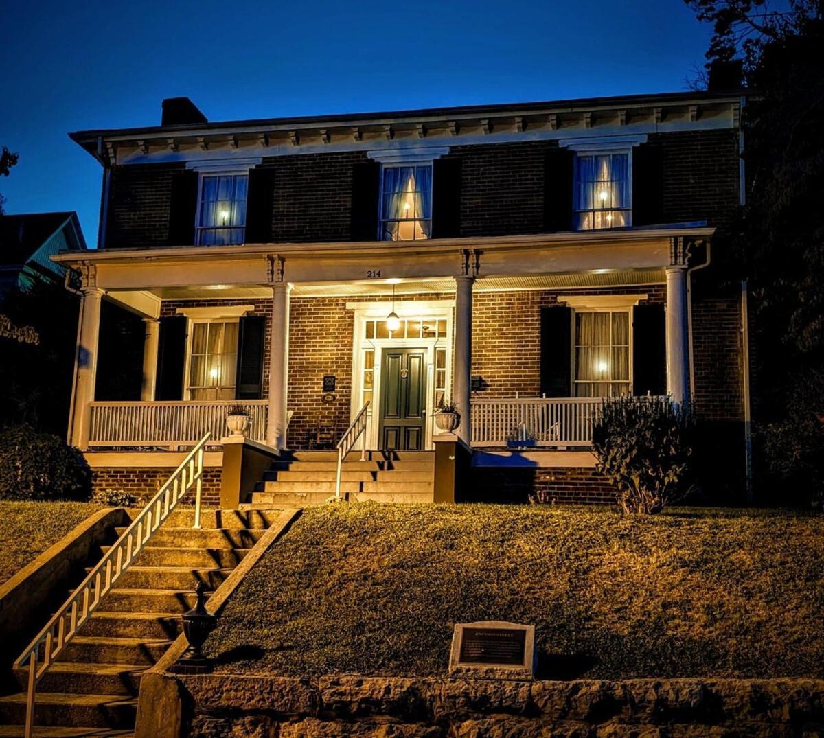 Downtown Historic Home, Easy Walk From State Street 布里斯托尔 外观 照片